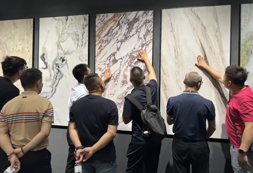  潭洲陶瓷展|青青草网站视频瓷砖璀璨收官：以“质感革命”重塑行业美学标